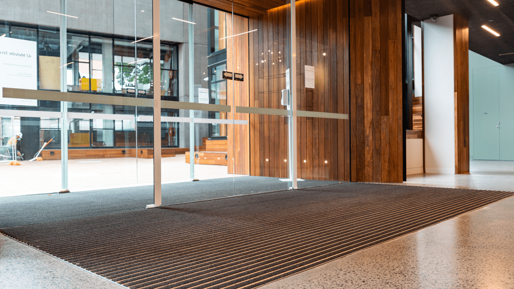 Recommended size for an entrance matting system