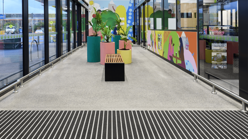 Woolworths Dandenong Junction