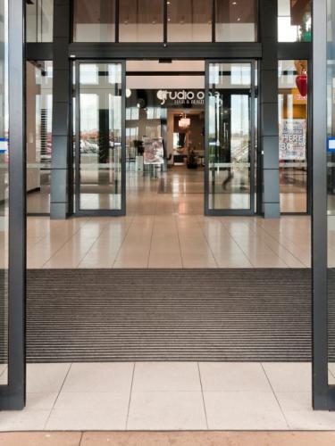 Taylor Lakes Shopping Centre | Duratred 516